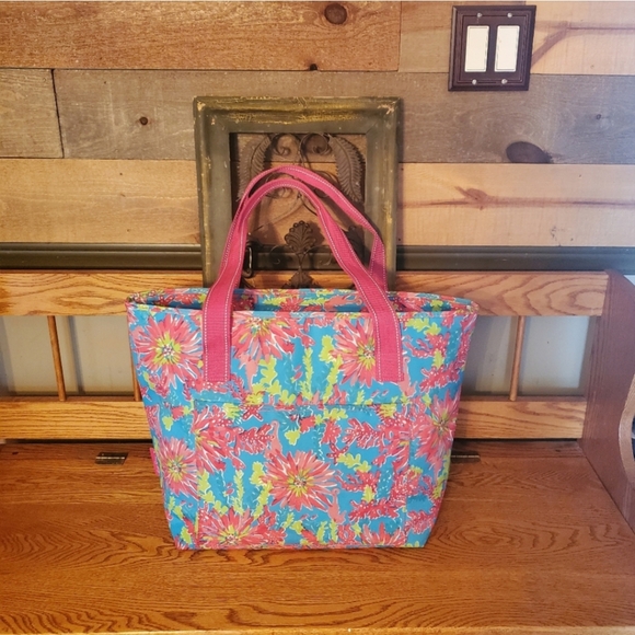 Lilly Pulitzer Trippin & Sippin Floral Insulated Tote Bag - Picture 11 of 11